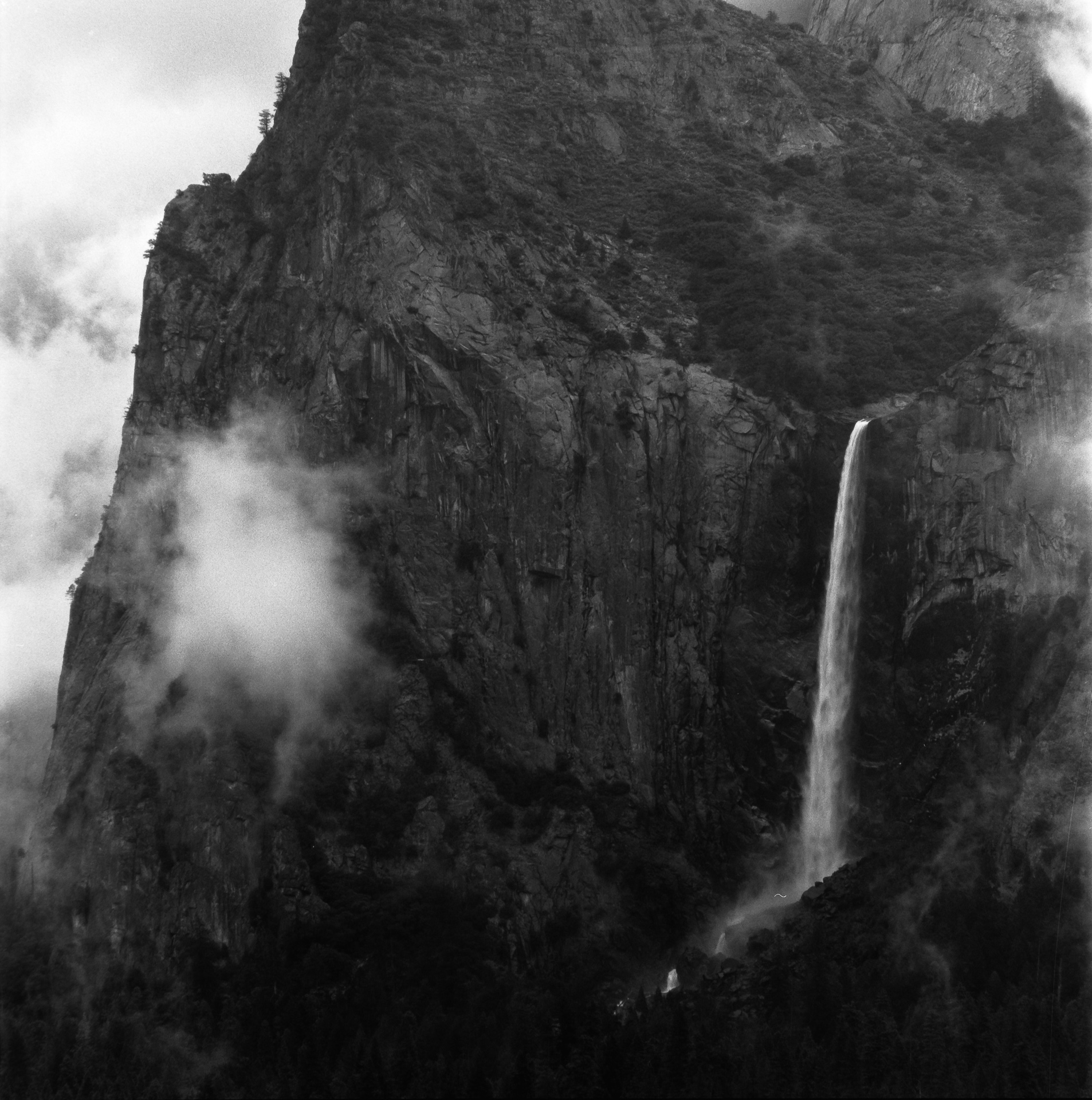 Bridal Veil Falls – Yosemite National Park