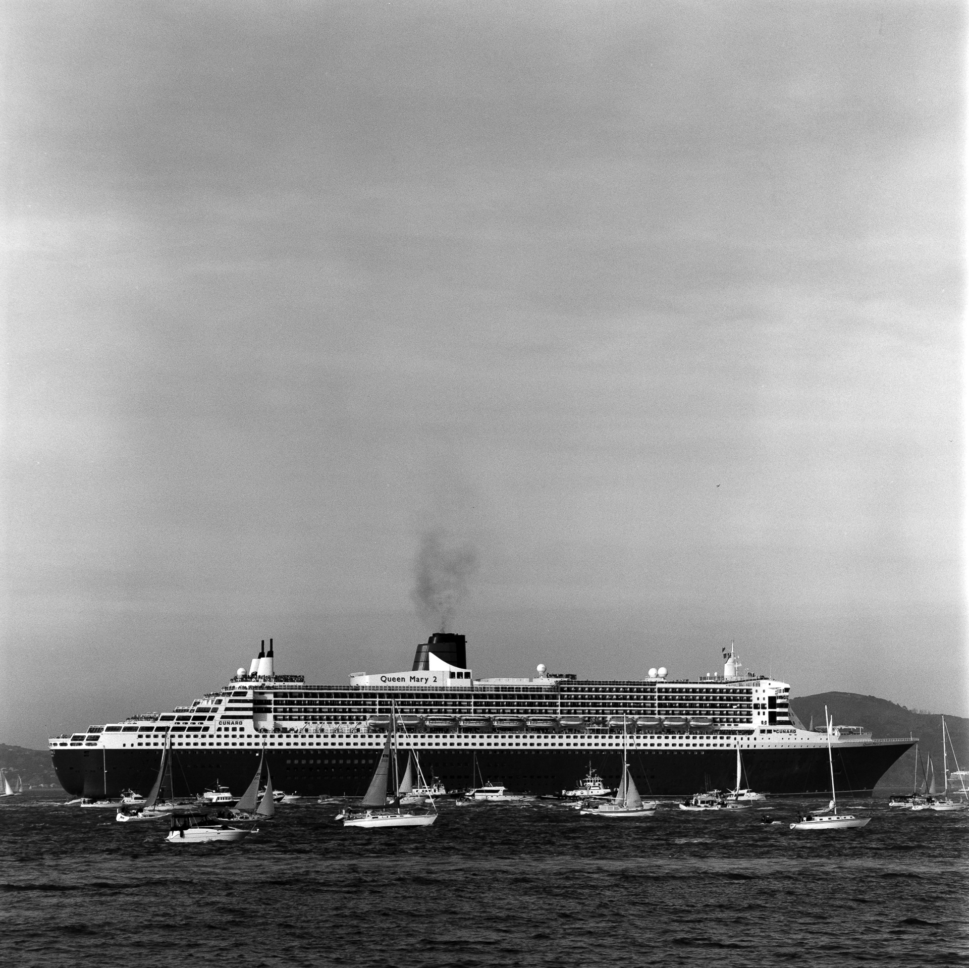The Queen Mary 2 in San Francisco Bay